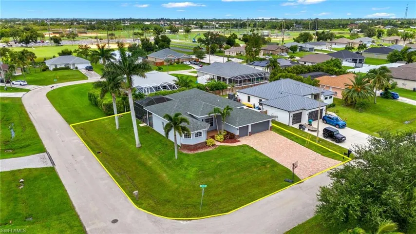 Birds eye view of property