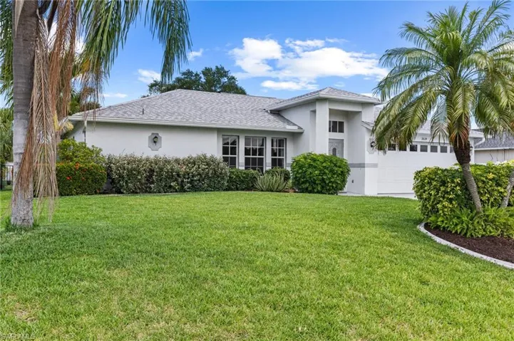 3824 SW 10th  PL, Cape Coral, FL 33914