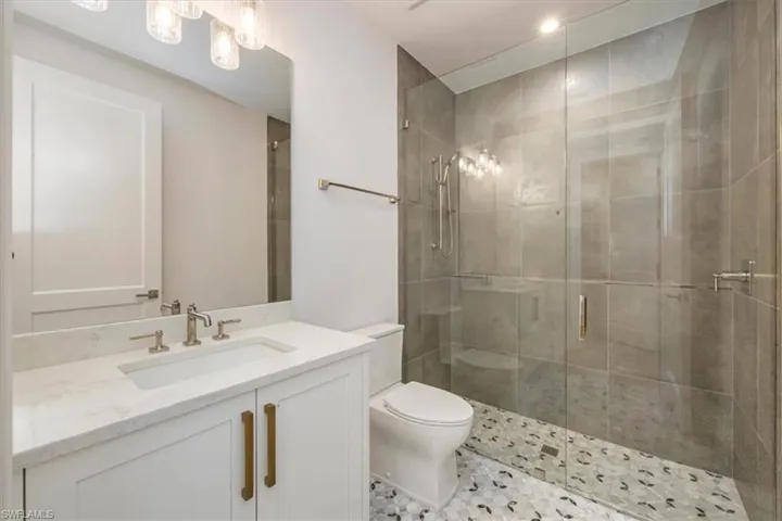 493 8th Ave S, Naples, Florida 34102