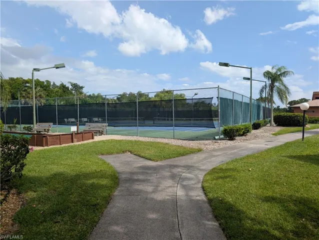 5652 Foxlake Dr, North Fort Myers, Florida 33917
