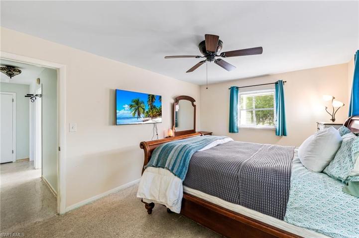 1837  Inlet  DR, North Fort Myers, FL 33903