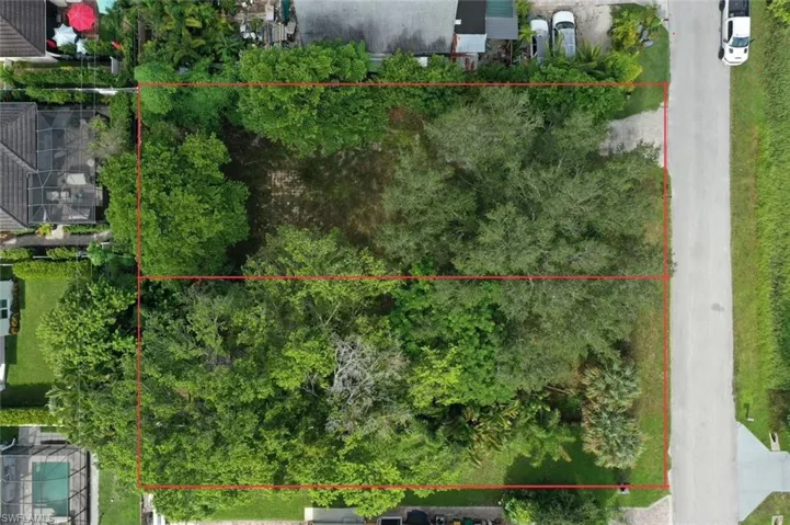 Birds eye view of property