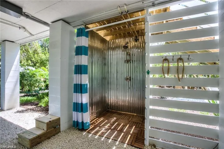 1550 Centre St, Sanibel, Florida 33957