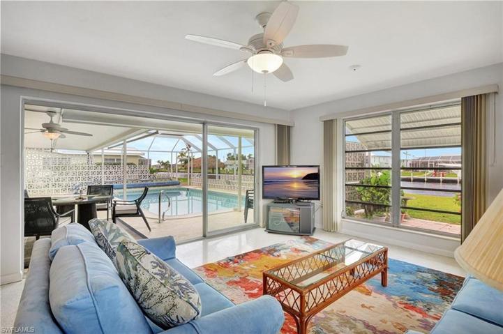 218  Bangsberg SE RD, PORT CHARLOTTE, FL 33952