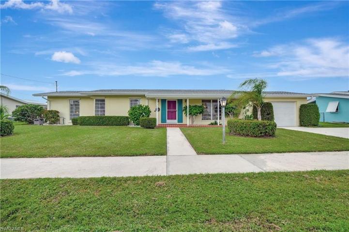 218  Bangsberg SE RD, PORT CHARLOTTE, FL 33952