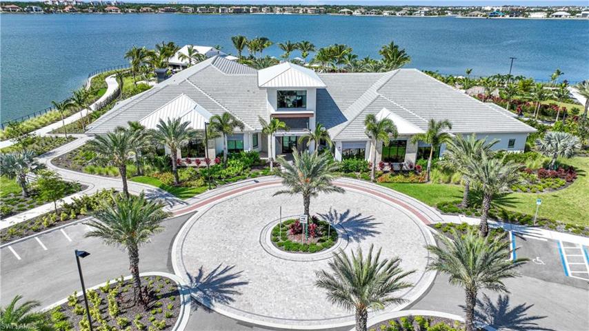 Amenities center - Thoughtfully placed right on 352 acre Lake Como
