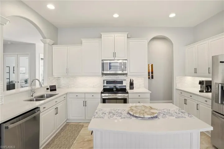 20441  Rookery  DR, Estero, FL 33928