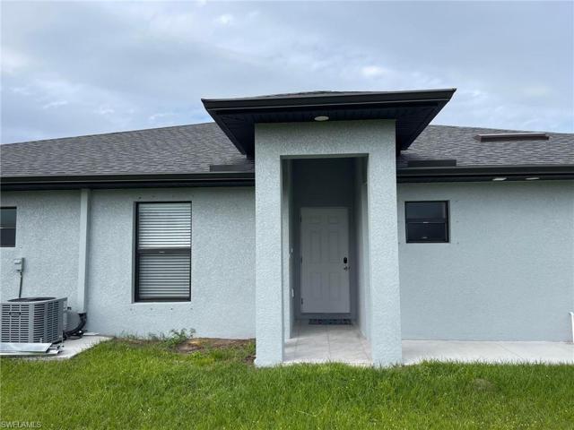 124  Gordon S AVE, LEHIGH ACRES, FL 33973