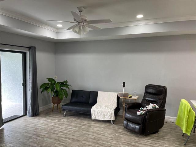 124  Gordon S AVE, LEHIGH ACRES, FL 33973