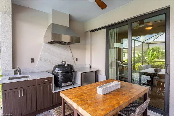 Outdoor Kitchen