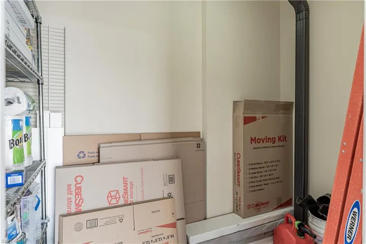 Air Conditioned Stroage in Garage