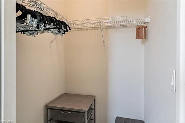 Walk in closet