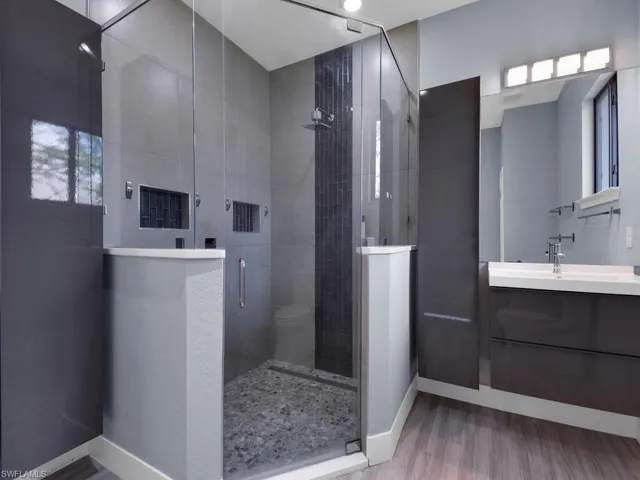 Master Suite Bath