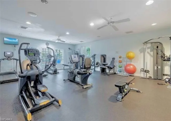 4625  Saint Croix  LN, Naples, FL 34109