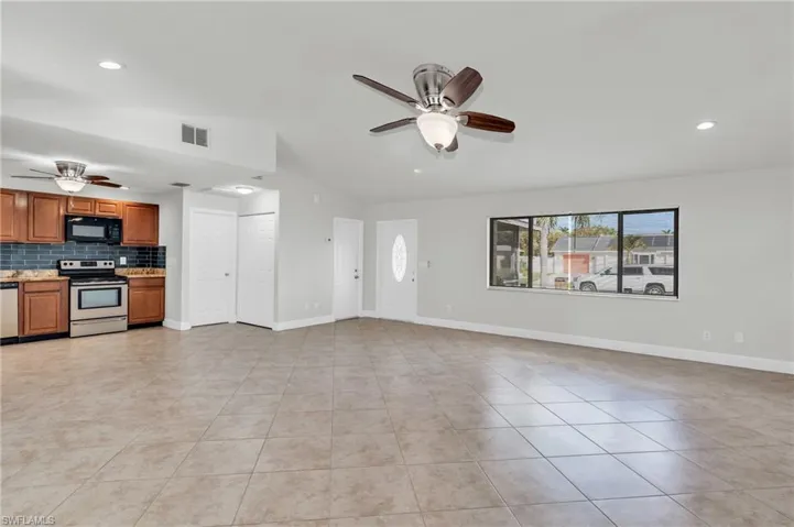 426 SW 43rd  TER, Cape Coral, FL 33914