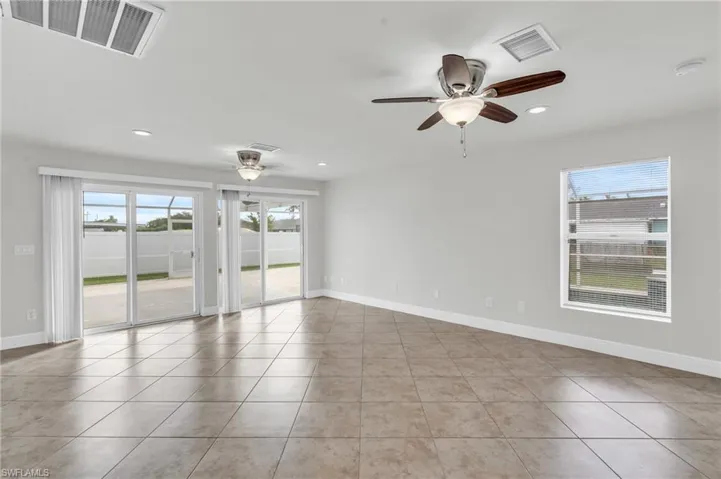 426 SW 43rd  TER, Cape Coral, FL 33914
