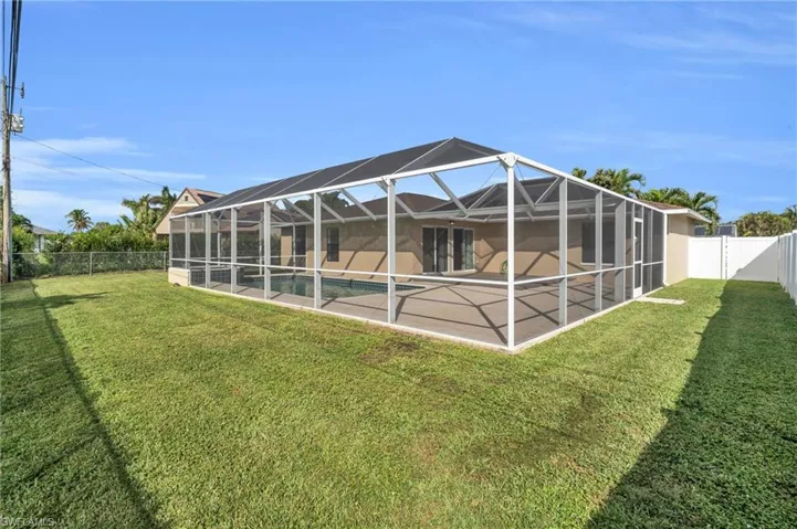 426 SW 43rd  TER, Cape Coral, FL 33914