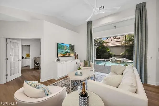 family room off kitchen area