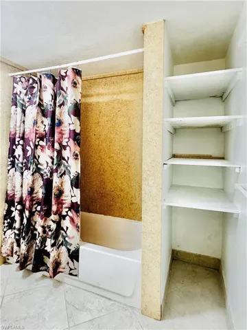 826 Wiggins Pass Rd 302, Naples, Florida 34110