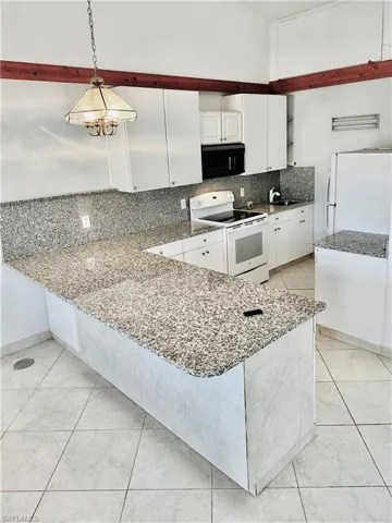 826 Wiggins Pass Rd 302, Naples, Florida 34110