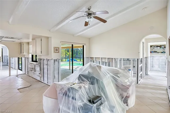 Family Room to Lanai