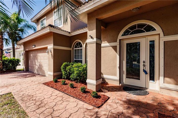 PAVERED DRIVEWAY & WALKWAY IS A HUGE VALUE TO THE FUTURE HOMEOWNERS!