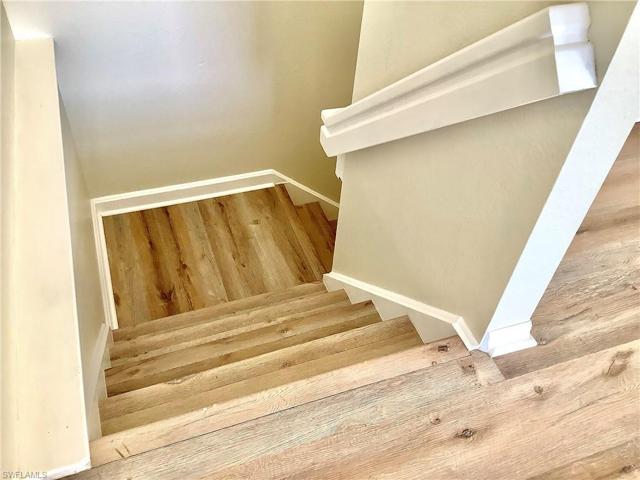 AMAZING PLANK WOOD FLOORING STAIRCASE!