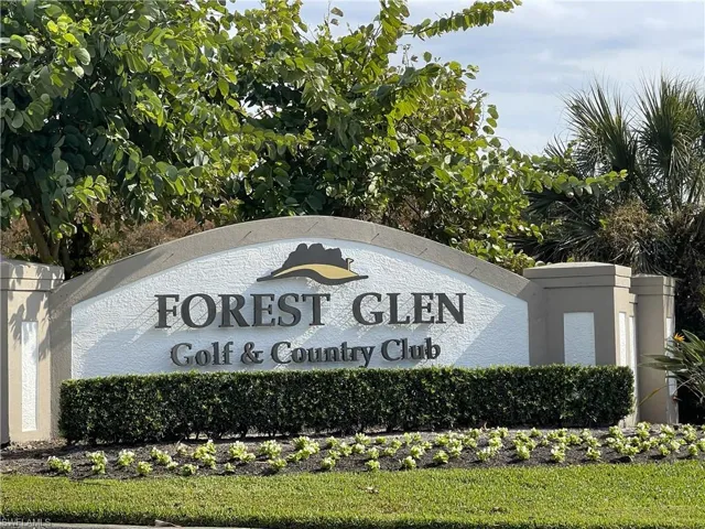 Collier Blvd entrance sign
