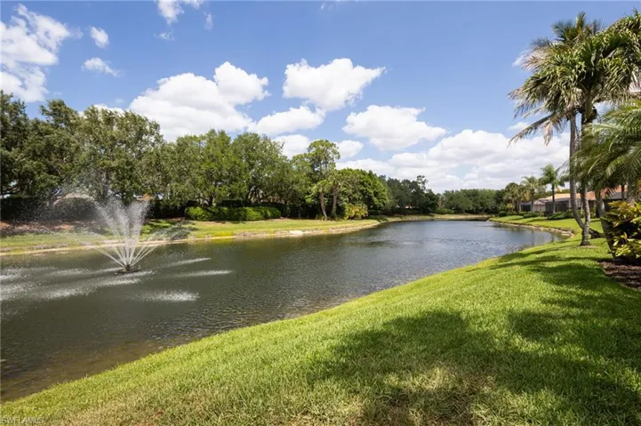 9239  Troon Lakes  DR, Naples, FL 34109