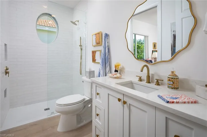 9239  Troon Lakes  DR, Naples, FL 34109