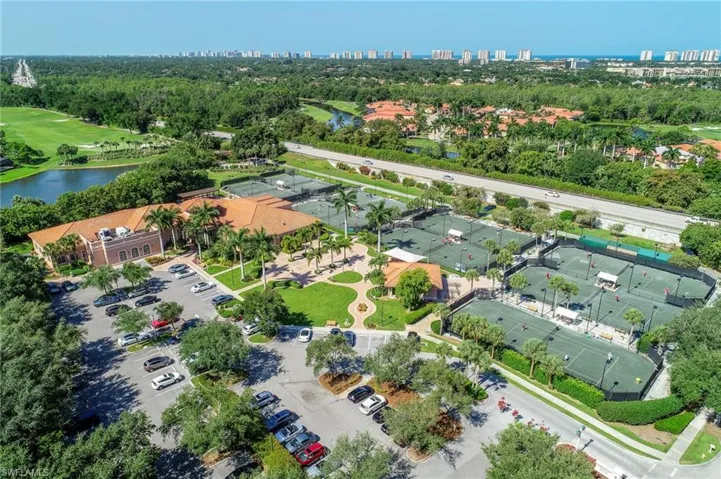 9239  Troon Lakes  DR, Naples, FL 34109