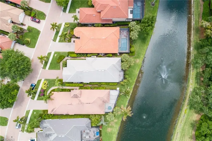 9239  Troon Lakes  DR, Naples, FL 34109