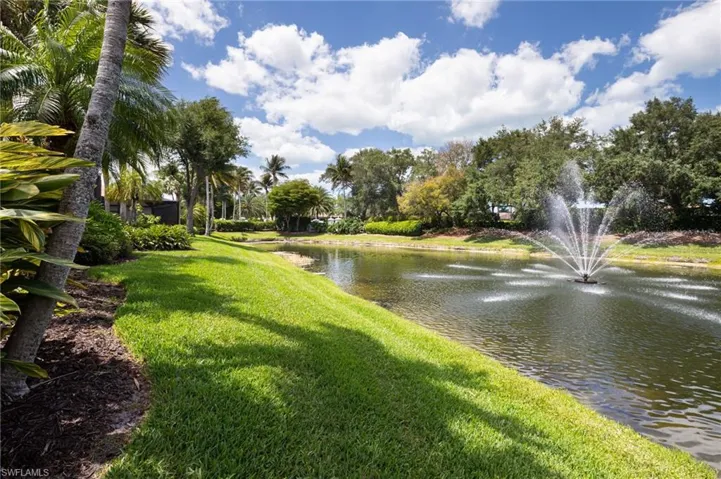 9239  Troon Lakes  DR, Naples, FL 34109