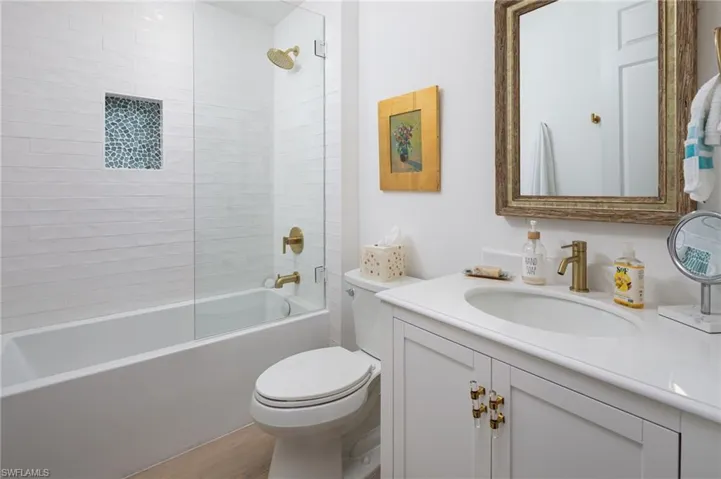 9239  Troon Lakes  DR, Naples, FL 34109