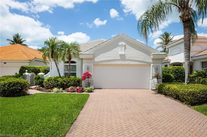 9239  Troon Lakes  DR, Naples, FL 34109