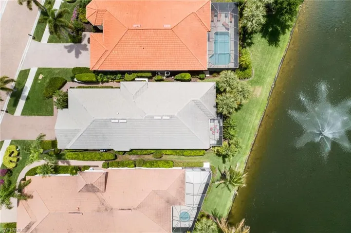9239  Troon Lakes  DR, Naples, FL 34109