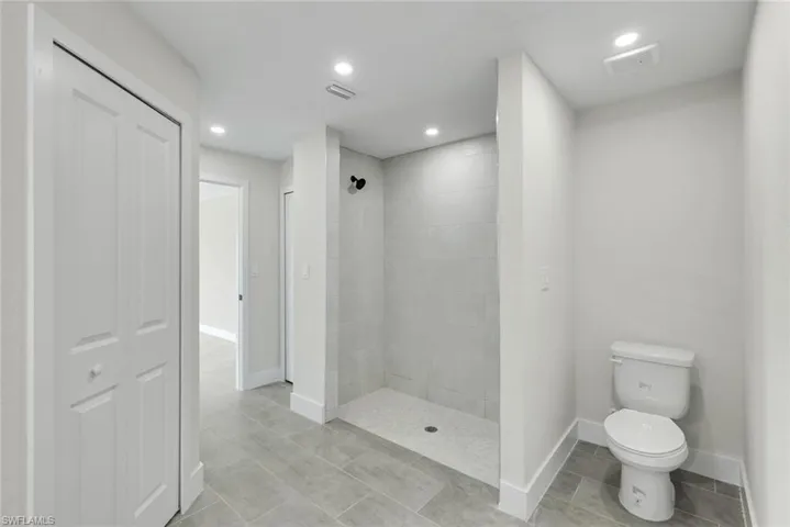 owner's ensuite bath/bano principal