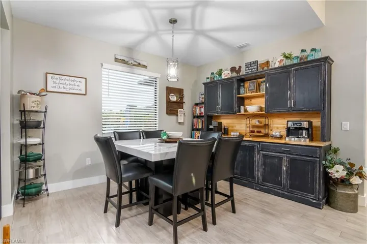 337 SW 28th  PL, Cape Coral, FL 33991