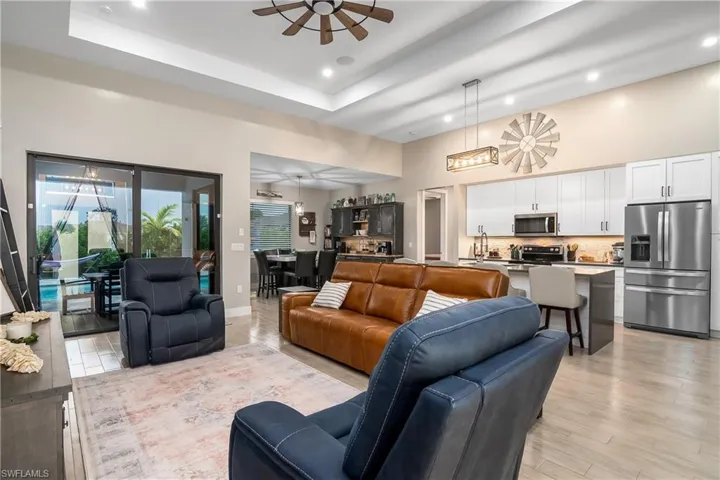 337 SW 28th  PL, Cape Coral, FL 33991