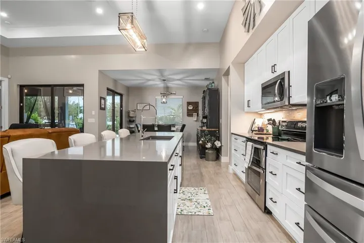 337 SW 28th  PL, Cape Coral, FL 33991
