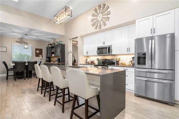 337 SW 28th  PL, Cape Coral, FL 33991