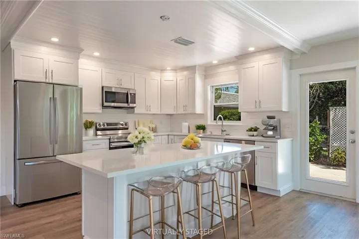 2  Rivard  RD, Naples, FL 34112