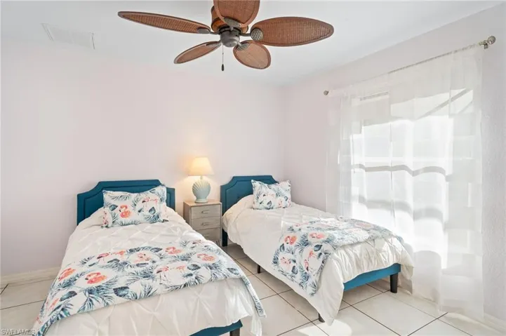 4813 Sw 25th Ct, Cape Coral, Florida 33914