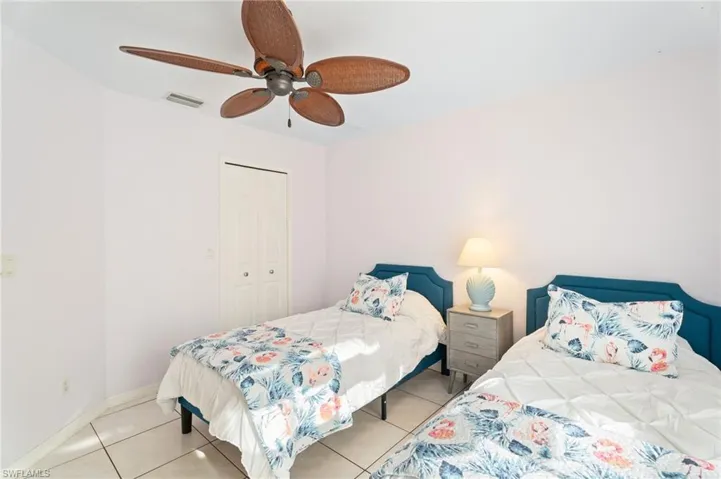 4813 Sw 25th Ct, Cape Coral, Florida 33914