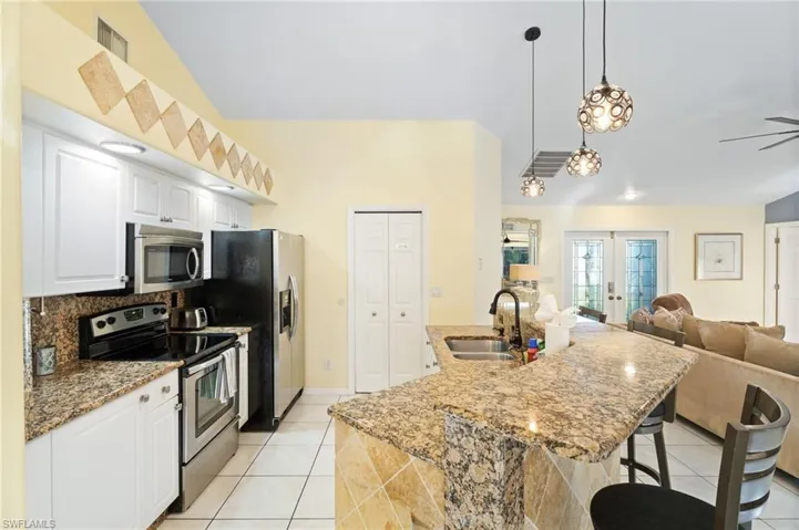 4813 Sw 25th Ct, Cape Coral, Florida 33914