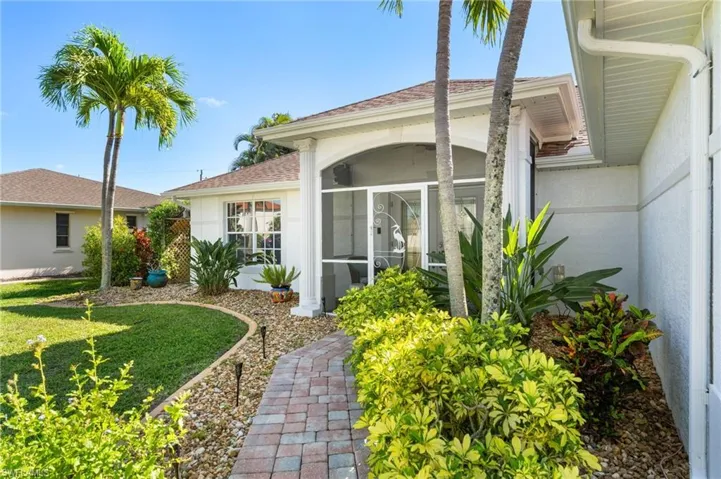 4813 Sw 25th Ct, Cape Coral, Florida 33914