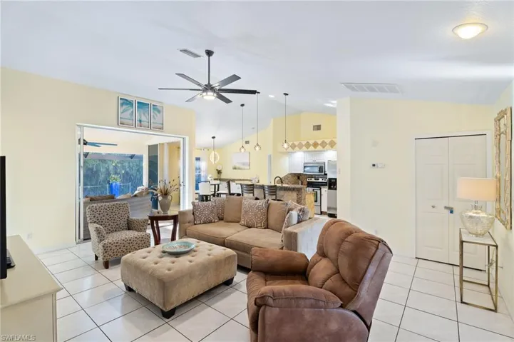 4813 Sw 25th Ct, Cape Coral, Florida 33914