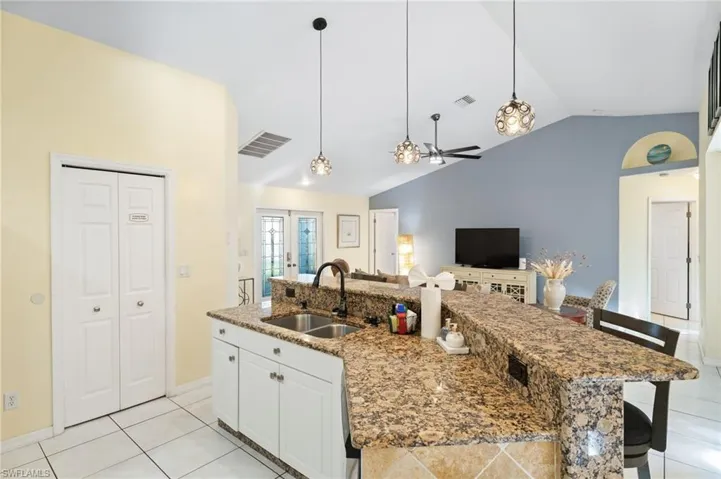 4813 Sw 25th Ct, Cape Coral, Florida 33914