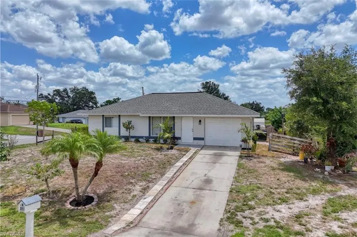 4601  Diane S AVE, Lehigh Acres, FL 33976