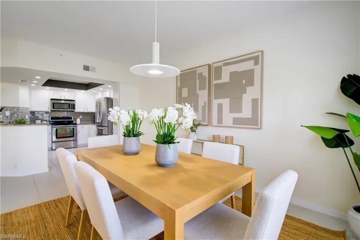 28044 Cavendish Ct, Bonita Springs, Florida 34135